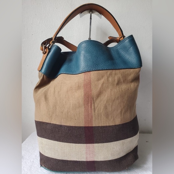 Burberry Ashby hobo bag - Picture 8 of 15